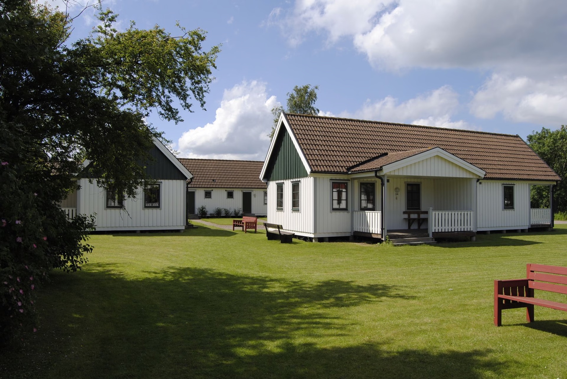 The bungalow accommodation at Backafallsbyn